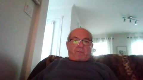 Snapshot of bernard1102 chatting on October 2025 11:20:02 AM bernard1102 online show from October 2025 11:20:02 AM