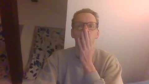 Snapshot of bernie484237 chatting on March 2026 05:52:02 PM Bernie online show from March 2026 05:52:02 PM