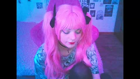 Snapshot of berriekitten chatting on May 2026 01:58:02 AM BerrieKitten online show from May 2026 01:58:02 AM