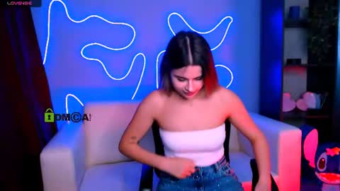 Snapshot of berry_alma chatting on June 2026 08:41:02 PM Alma online show from June 2026 08:41:02 PM