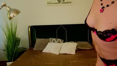 Violette online show from March 2026 02:56:02 PM