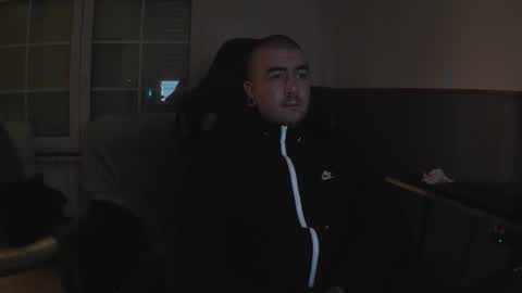 berto3389 online show from December 2025 01:44:01 AM