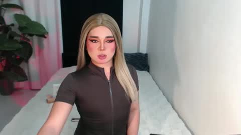 bestgirljulia online show from February 2026 06:33:02 AM