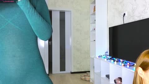 Snapshot of bestgirls2021 chatting on January 2025 03:13:01 AM Hellen and Natali online show from January 2025 03:13:01 AM