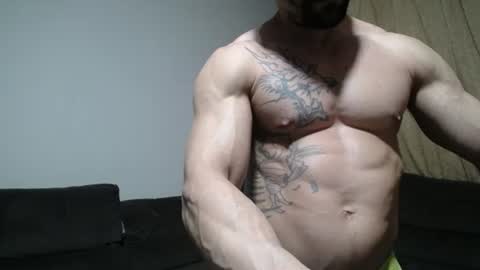 Snapshot of bestmuscle chatting on June 2026 04:02:01 AM bestmuscle online show from June 2026 04:02:01 AM