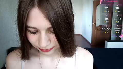 Snapshot of bethkallberg chatting on July 2026 11:07:01 AM Leila online show from July 2026 11:07:01 AM