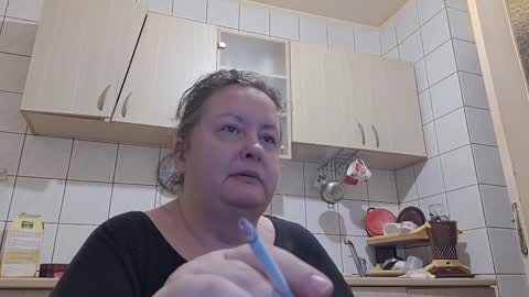 bethnorth online show from September 2025 02:05:01 AM