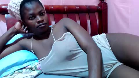 Snapshot of betina22 chatting on December 2025 05:36:02 AM Betina online show from December 2025 05:36:02 AM