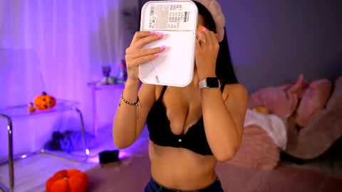 Betty online show from October 2025 05:09:02 AM