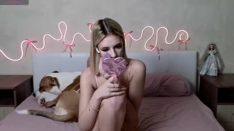 Snapshot of betty_blame chatting on December 2025 09:51:01 AM Betty and Oscar online show from December 2025 09:51:01 AM