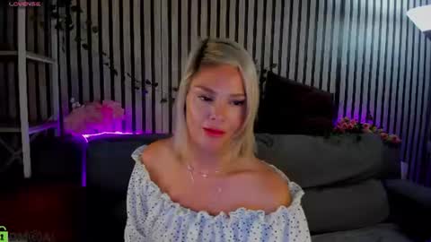 Snapshot of betty_brock chatting on June 2026 02:24:02 AM Betty online show from June 2026 02:24:02 AM