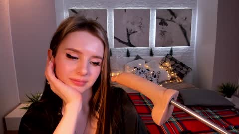 Snapshot of bettyrouse chatting on December 2024 04:38:01 AM Betty online show from December 2024 04:38:01 AM