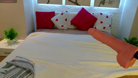 Snapshot of bettyrouse chatting on February 2026 08:09:02 PM Betty online show from February 2026 08:09:02 PM