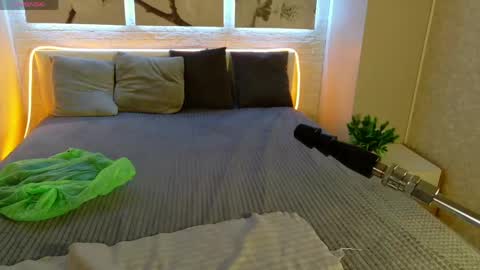 Betty online show from April 2026 08:23:01 PM