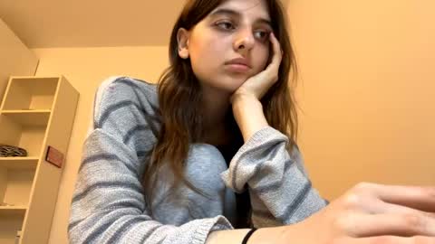 Snapshot of beulahweikert chatting on May 2026 06:17:02 PM Lina online show from May 2026 06:17:02 PM