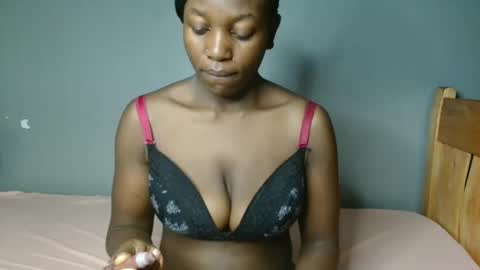 Snapshot of beverly_bay chatting on May 2026 10:15:02 PM beverly online show from May 2026 10:15:02 PM