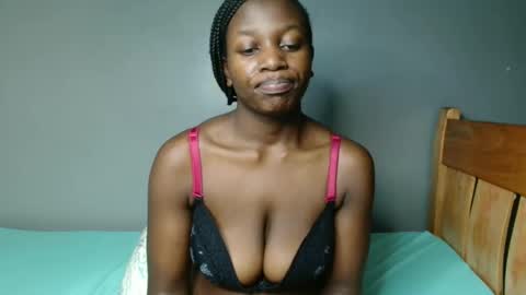Snapshot of beverly_bay chatting on May 2026 02:18:01 AM beverly online show from May 2026 02:18:01 AM