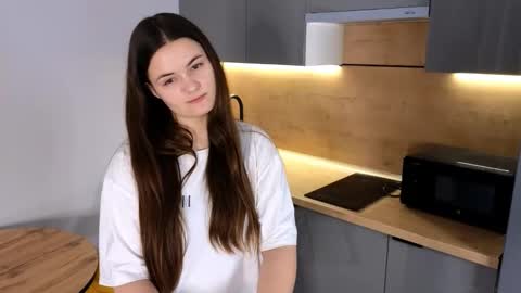 Alissa online show from November 2025 07:22:02 AM