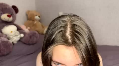 Bella online show from April 2026 08:03:01 PM