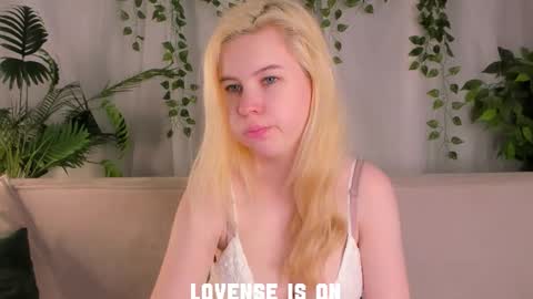 Eliz online show from November 2025 01:15:01 AM