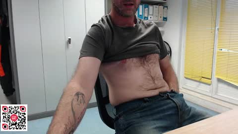 My name is David and if you like public exhibitions you wont be disappointed with me LoL - My favorite vibes is 44  online show from January 2025 03:52:02 PM