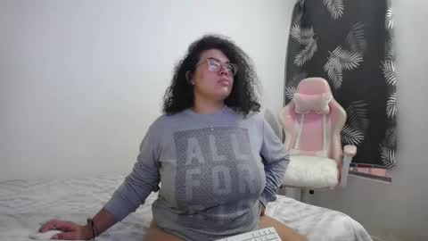 Bianca Tuesday to Sunday from 2am to 6am UTC-5 online show from February 2025 11:10:02 AM