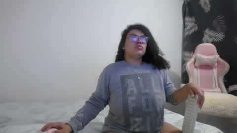 Bianca Tuesday to Sunday from 2am to 6am UTC-5 online show from November 2025 09:21:01 AM