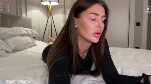 Snapshot of bianca_lawwson_ chatting on December 2024 09:54:01 PM Bianca online show from December 2024 09:54:01 PM