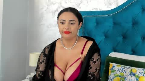 Snapshot of bianca_vale chatting on May 2026 05:48:02 AM Bianca Vale online show from May 2026 05:48:02 AM
