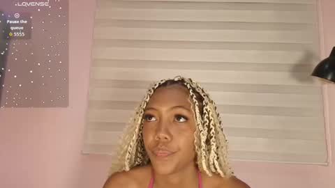 biancaa__18 online show from November 2025 07:56:01 PM