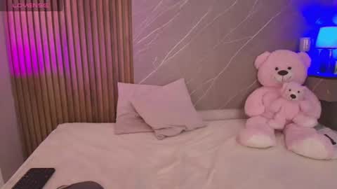 biancaa__18 online show from July 2026 07:39:01 PM