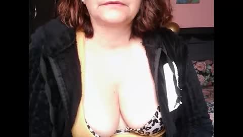 Snapshot of biancasteel chatting on May 2026 05:32:02 PM biancasteel online show from May 2026 05:32:02 PM