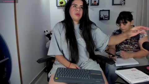 Biancastrong.. IGThebiancastrong online show from April 2026 12:54:02 AM