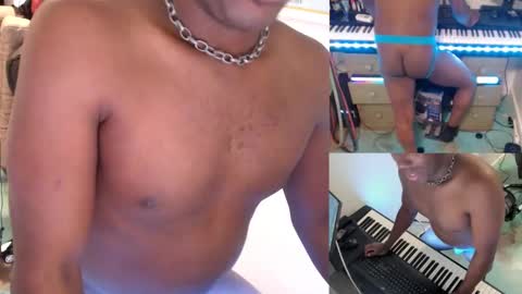 Snapshot of bicepsandfrot chatting on March 2025 01:40:02 PM BicepsandFrot online show from March 2025 01:40:02 PM