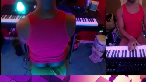 Snapshot of bicepsandfrot chatting on February 2026 07:18:01 AM BicepsandFrot online show from February 2026 07:18:01 AM