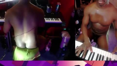 Snapshot of bicepsandfrot chatting on February 2026 03:12:02 AM BicepsandFrot online show from February 2026 03:12:02 AM