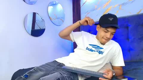 Bick Khonn online show from May 2026 07:22:01 PM