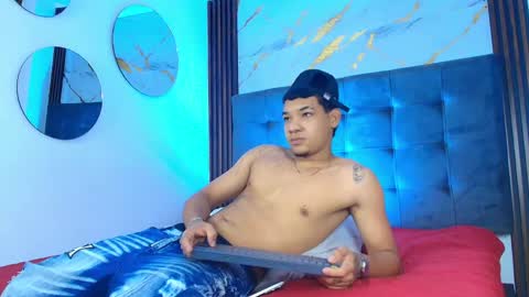 Bick Khonn online show from May 2026 07:23:02 PM