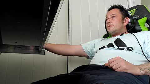 Snapshot of big_balls_big_load chatting on January 2025 09:57:02 PM big_balls_big_load online show from January 2025 09:57:02 PM