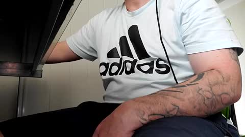 Snapshot of big_balls_big_load chatting on January 2025 05:42:01 AM big_balls_big_load online show from January 2025 05:42:01 AM