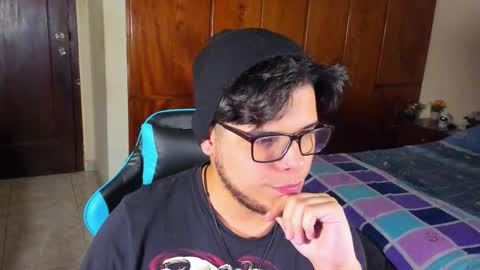 Logan Sprouse online show from November 2025 12:42:01 AM