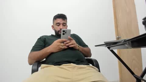 Tommy online show from October 2025 02:35:01 PM