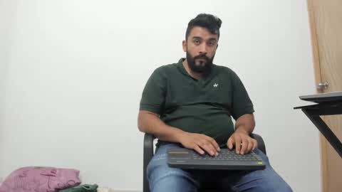 Tommy online show from November 2025 10:41:02 PM