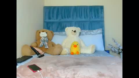Snapshot of big_melons2001 chatting on May 2026 01:08:02 PM big_melons2001 online show from May 2026 01:08:02 PM