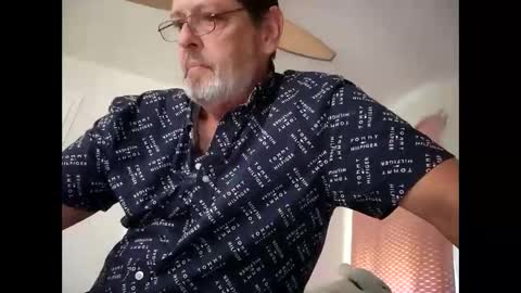 Snapshot of bigal9816192 chatting on January 2025 05:37:01 PM bigal9816192 online show from January 2025 05:37:01 PM