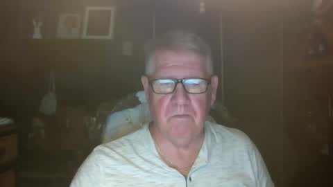 Snapshot of bigbeerdrinker1 chatting on November 2025 07:22:01 AM bigbeerdrinker online show from November 2025 07:22:01 AM