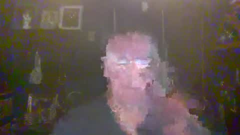 Snapshot of bigbeerdrinker1 chatting on November 2025 04:01:02 PM bigbeerdrinker online show from November 2025 04:01:02 PM