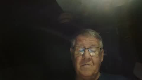 Snapshot of bigbeerdrinker1 chatting on November 2025 04:12:02 AM bigbeerdrinker online show from November 2025 04:12:02 AM