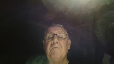 Snapshot of bigbeerdrinker1 chatting on November 2025 12:57:01 AM bigbeerdrinker online show from November 2025 12:57:01 AM