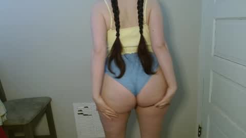 Isabella online show from February 2026 07:43:02 PM